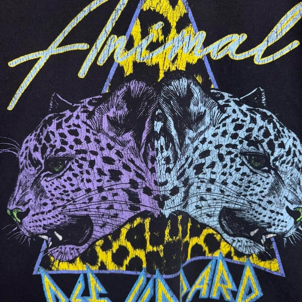 Def Leppard Animal Graphic Band Tee Black Leopard Print Rock T-Shirt - Picture 2 of 5
